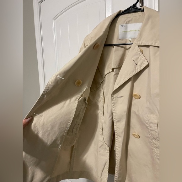 Banana Republic Short Trench Button Up Jacket - Picture 5 of 8